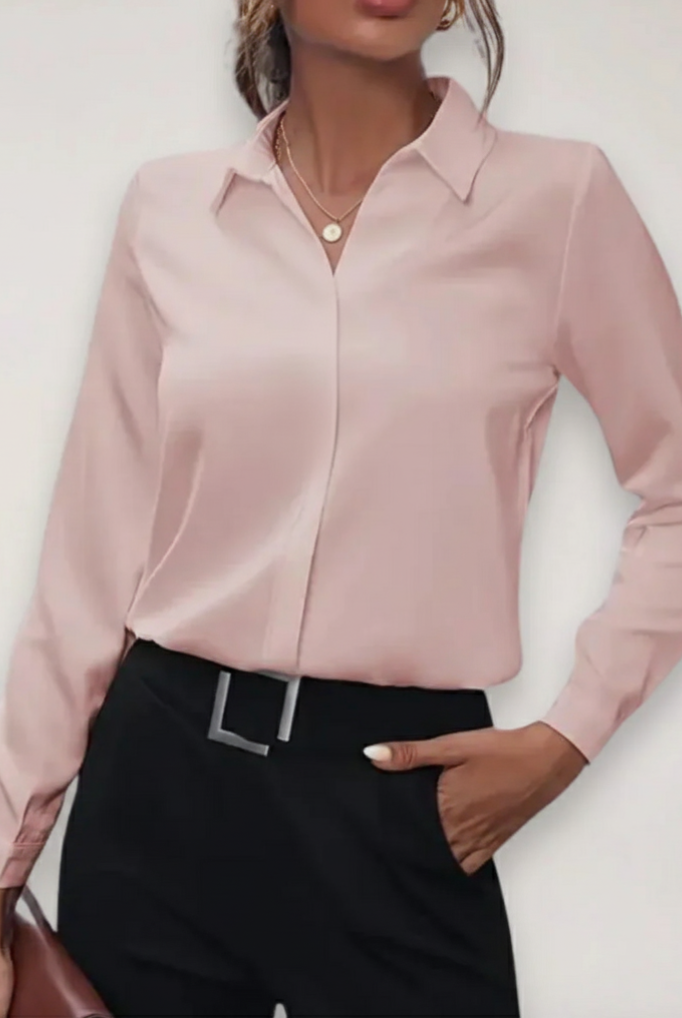 Elegant women's blouse by Lumina Wear, Bella tailored button-up blouse in soft fabric with classic collar and long sleeves.