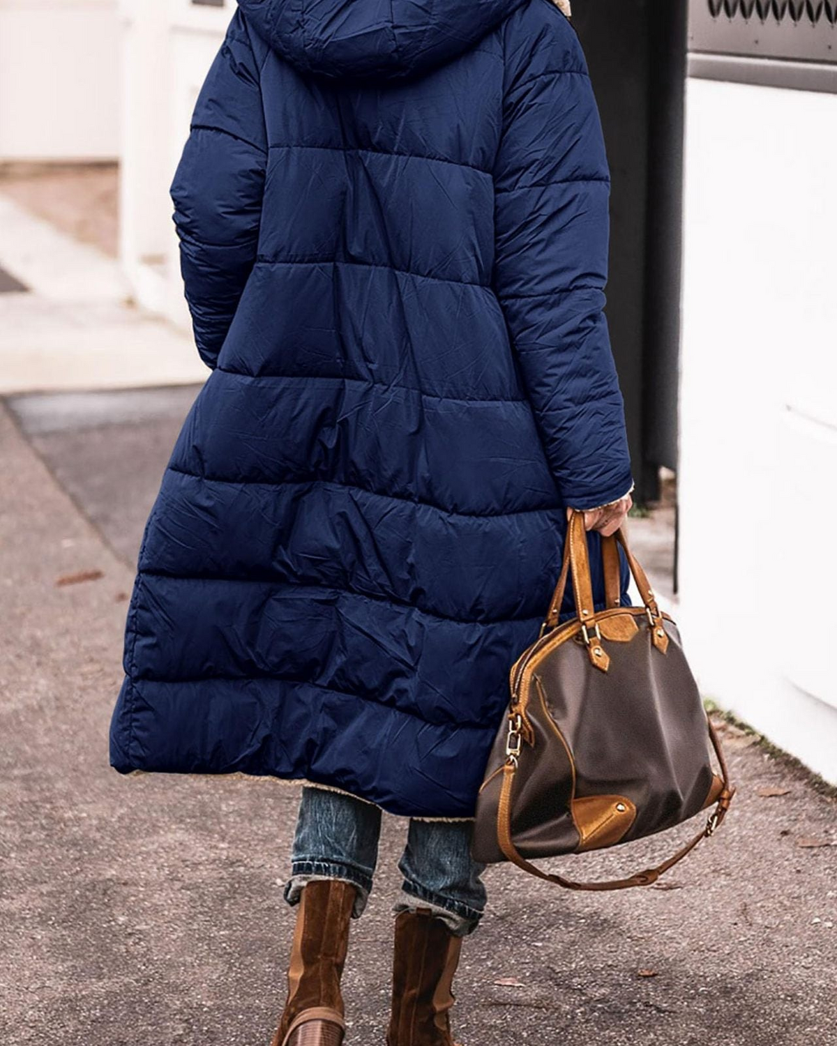 Lumina Wear Carina reversible long winter coat for women, stylish and cozy with warm insulation and elegant design.