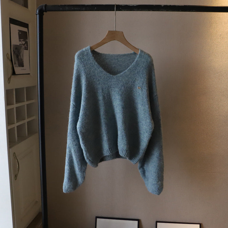Lumina Wear Fiorentina vintage V-neck sweater with soft draped fabric and comfortable fit, shown in a cozy knit style.