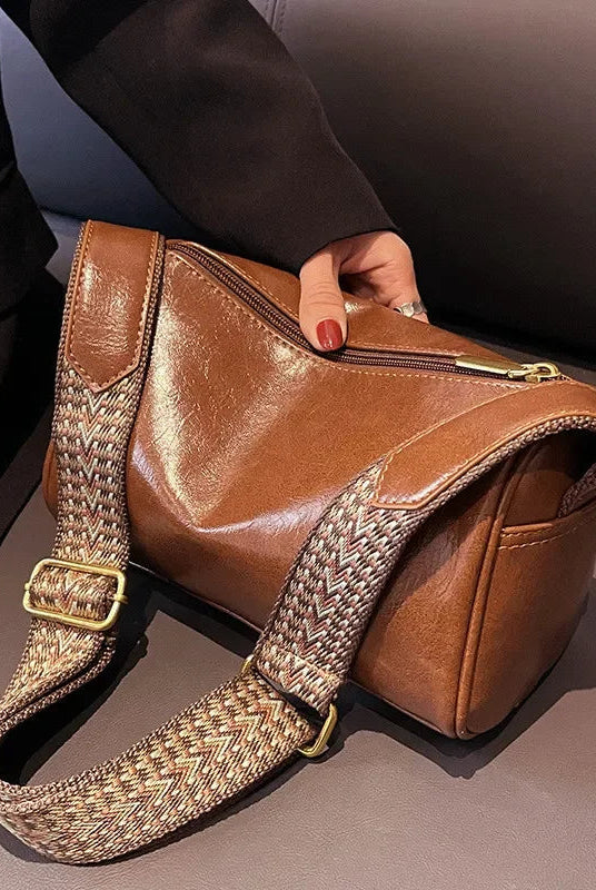 Florence | Sleek Minimalist Crossbody Bag with Patterned Strap - Lumina 4