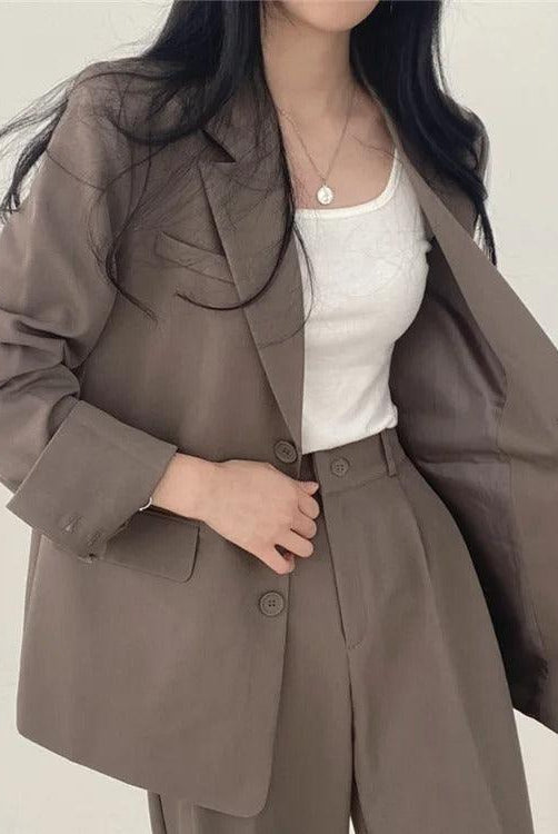 Lumina Wear Hailey tailored blazer and high-waisted trousers suit set, stylish business outfit with a modern fit.