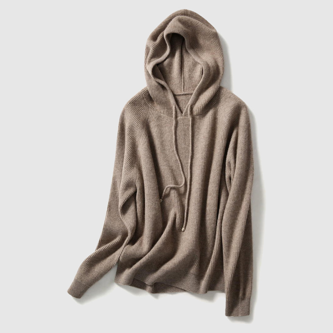 Isabella Lumina cozy hooded thick knit sweater with loose fit, featuring a soft texture and relaxed style in natural colors.
