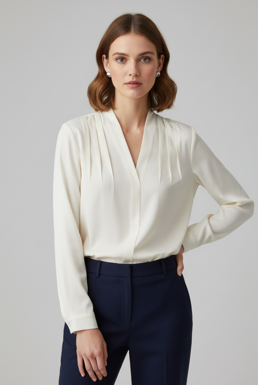 Sophia Lumina Wear women's blouse with puff sleeves and tailored waist, stylish and elegant for sophisticated fashion.