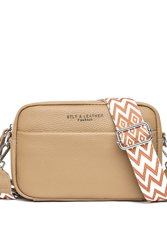 Lumina Wear Bella Chic Compact Black Leather Shoulder Bag, stylish handbag with sleek design and adjustable strap.