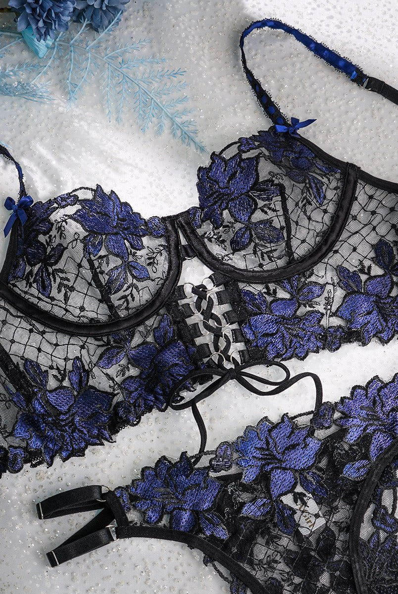 Black&Blue Floral Embroidery Ribbon Lingerie Set