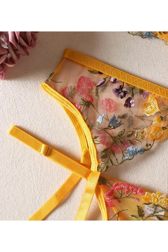 Daisy | 3-Piece French Lingerie Set - Lumina Vancouver