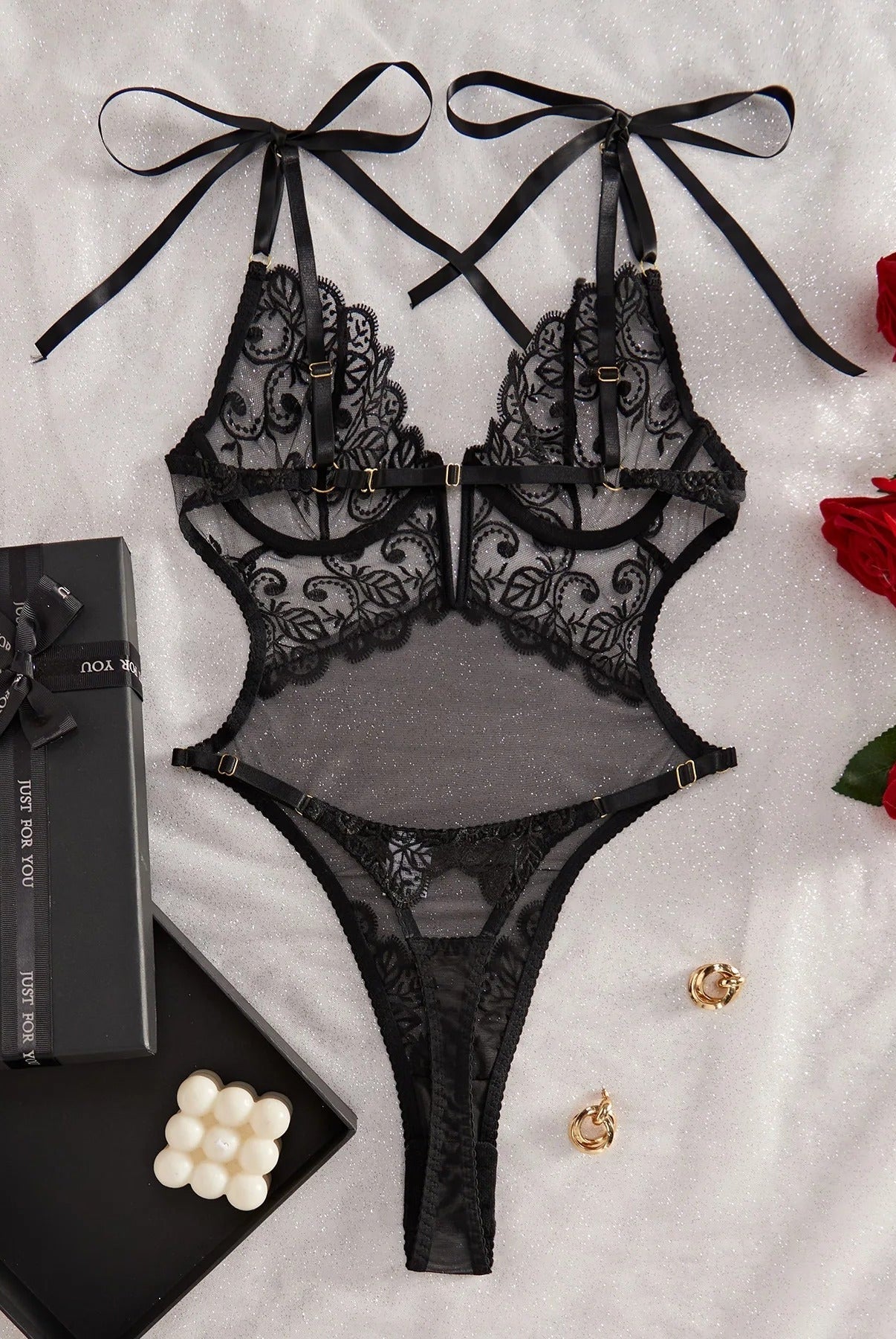 Lumina Wear Donna Bodysuit in size S, featuring a fitted design with a scoop neckline and seamless finish.