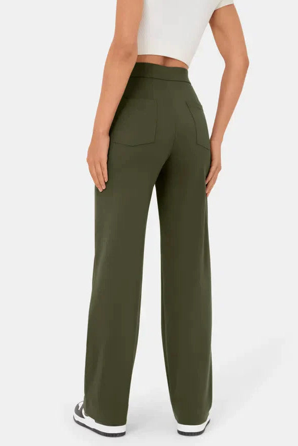Elsa Lumina Wear high-waist black trousers with pockets, casual and comfortable for everyday wear.