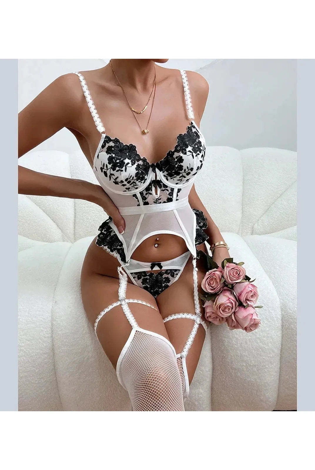 Lumina Wear Grazia's lingerie set featuring a matching bra and panties in soft lace, stylish and comfortable for everyday wear.