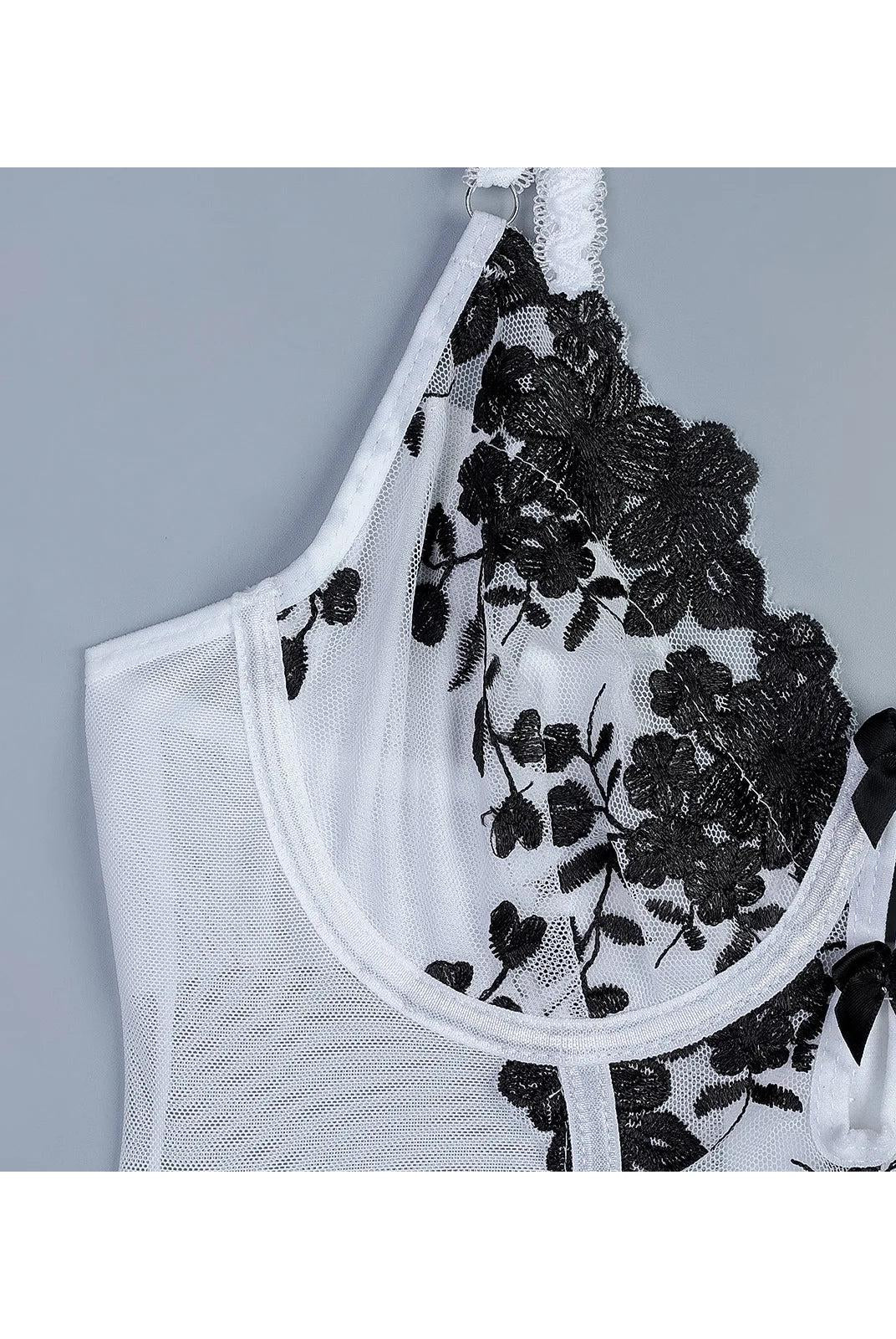 Lumina Wear Grazia's lingerie set featuring a delicate bra and matching panties, styled on a model.