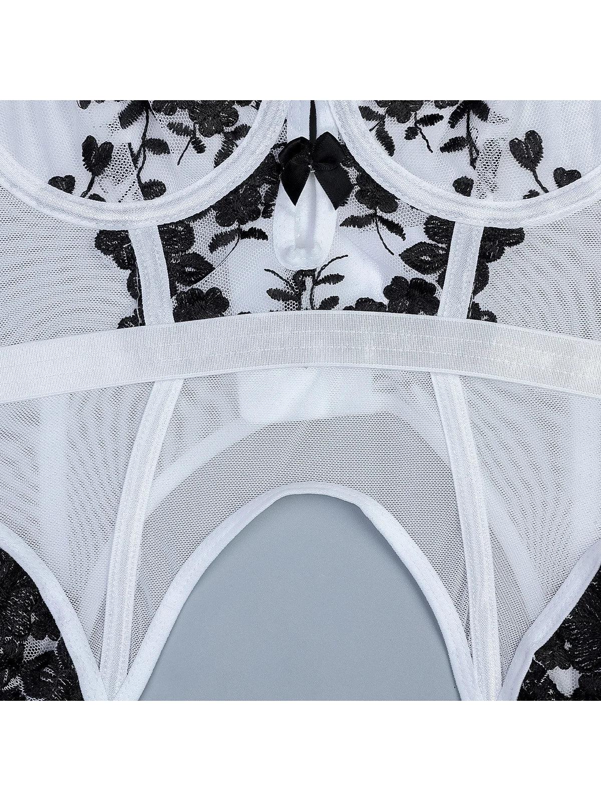 Lumina Vancouver Grazia's lingerie set featuring a delicate bra and matching panties in soft fabric.