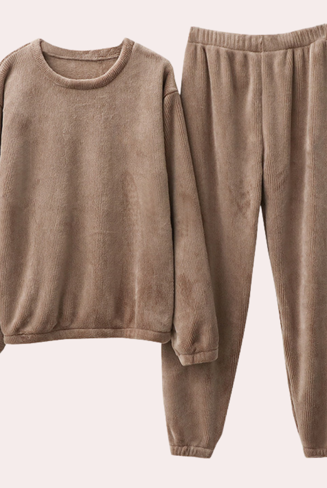 Lumina Wear Hailey ultra-soft fleece lounge set in brown, relaxed fit loungewear with cozy, comfortable fabric.