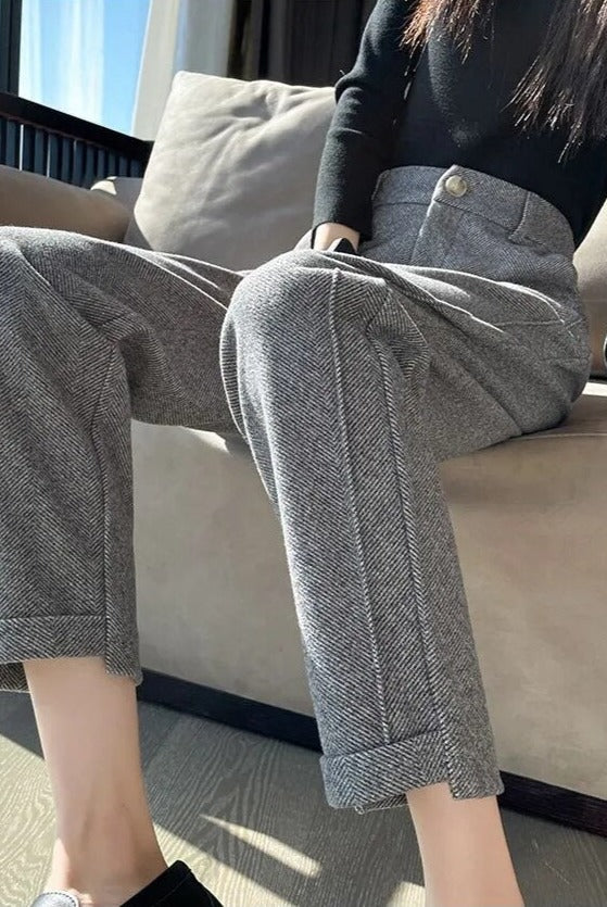 Gray high-waisted pencil trousers from Lumina Wear's Isabella collection, showcasing a sleek, tailored fit and elegant style.