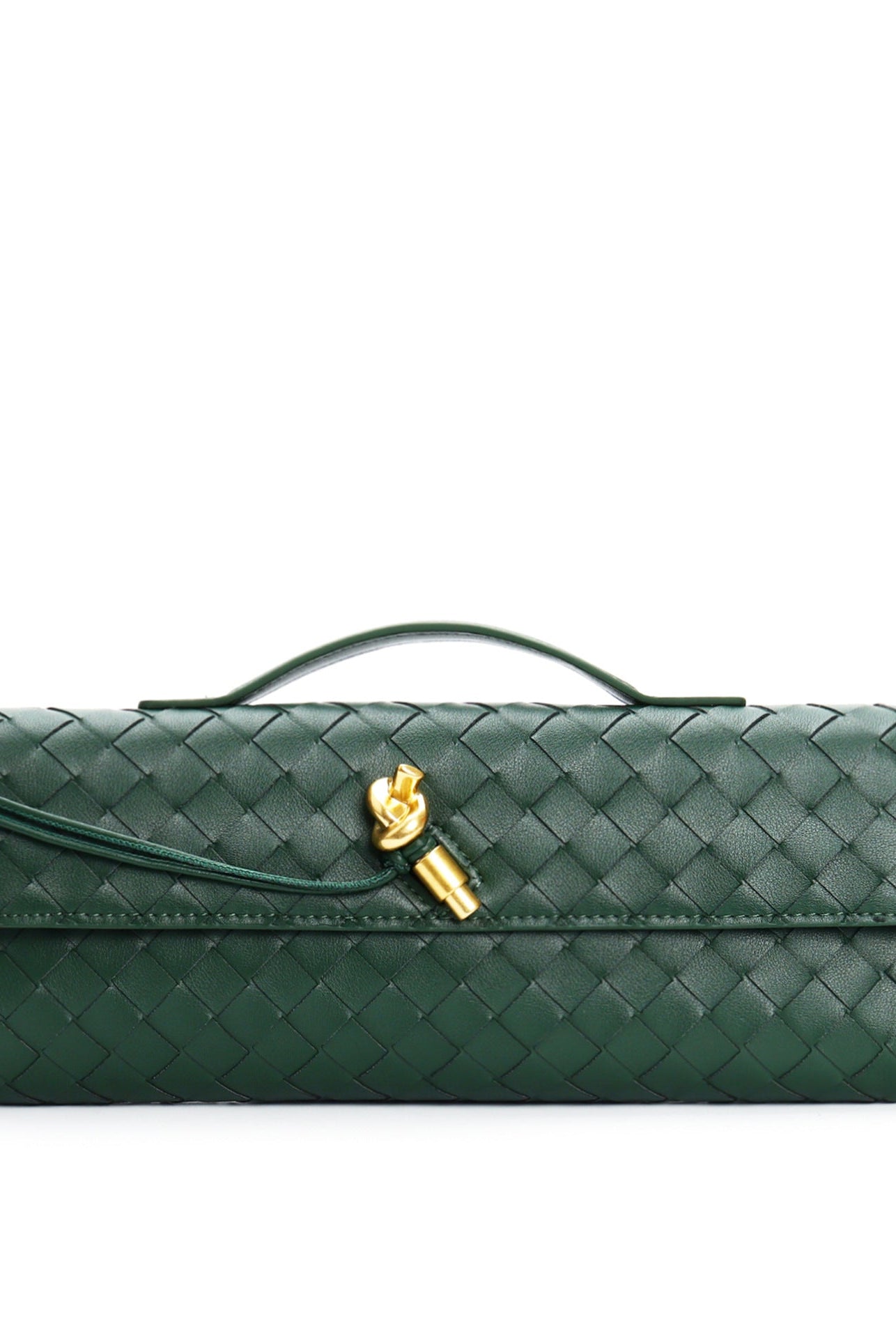 Elegant woven brown Lumina handbag with adjustable strap, showcasing stylish craftsmanship and versatile design.