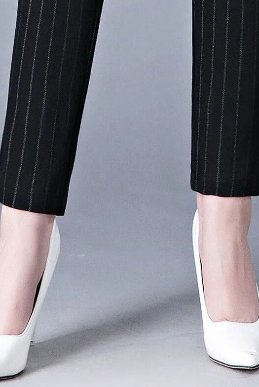 Isabella Lumina Wear high waist black leggings with faux pockets, sleek fit, and comfortable stretch fabric.