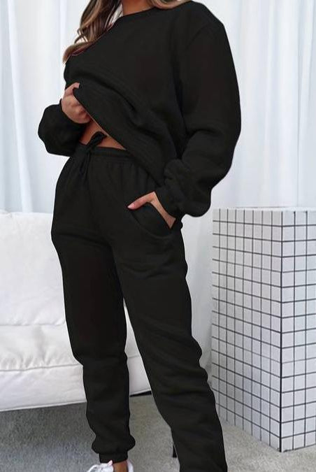 Black Jenna relaxed minimalist sweat set with jogger pants from Lumina Wear, casual and comfortable loungewear for women.