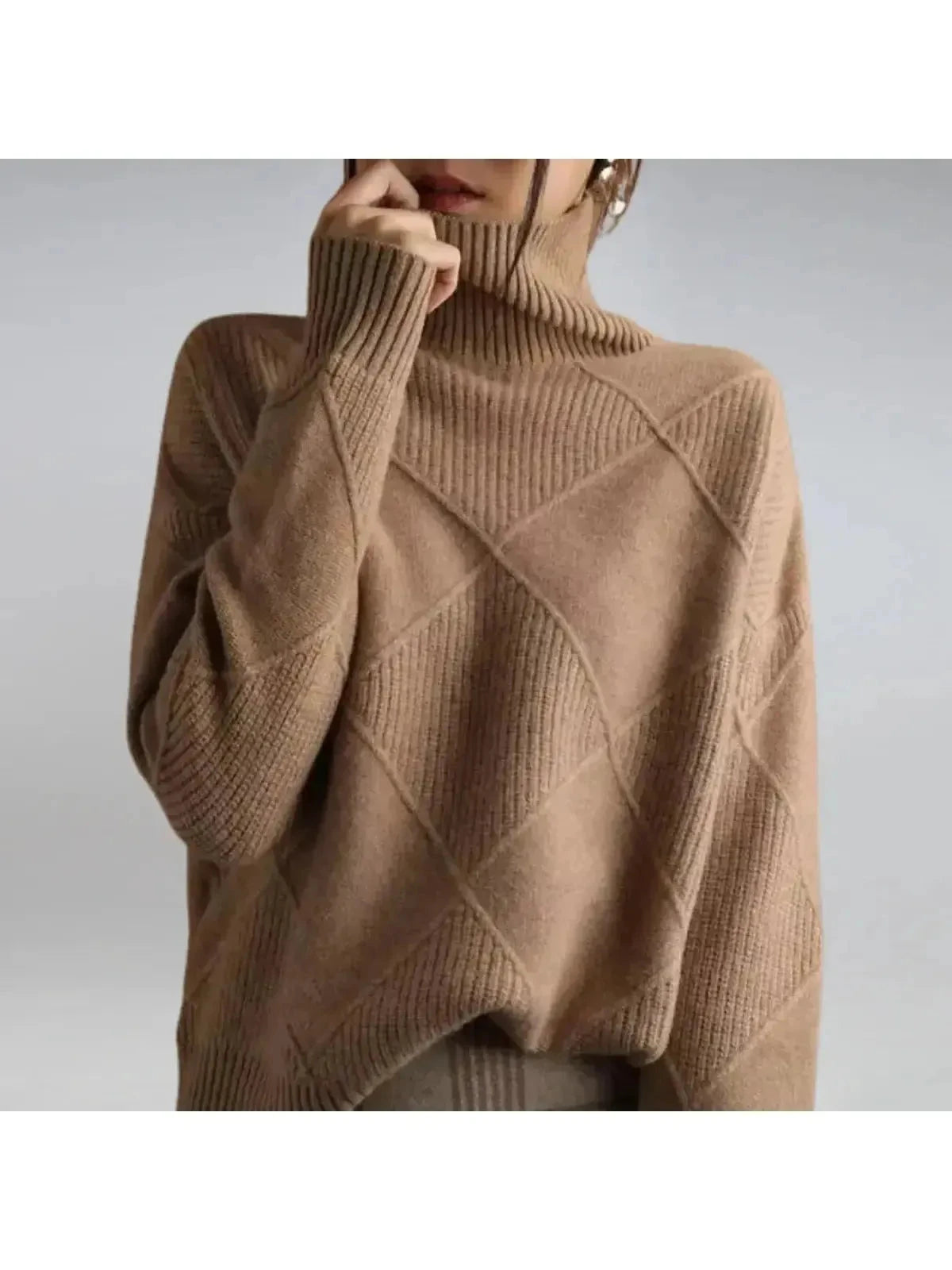 Lumina Vancouver Nora end sale khaki turtleneck sweater, featuring a cozy fit and ribbed details for casual warmth.