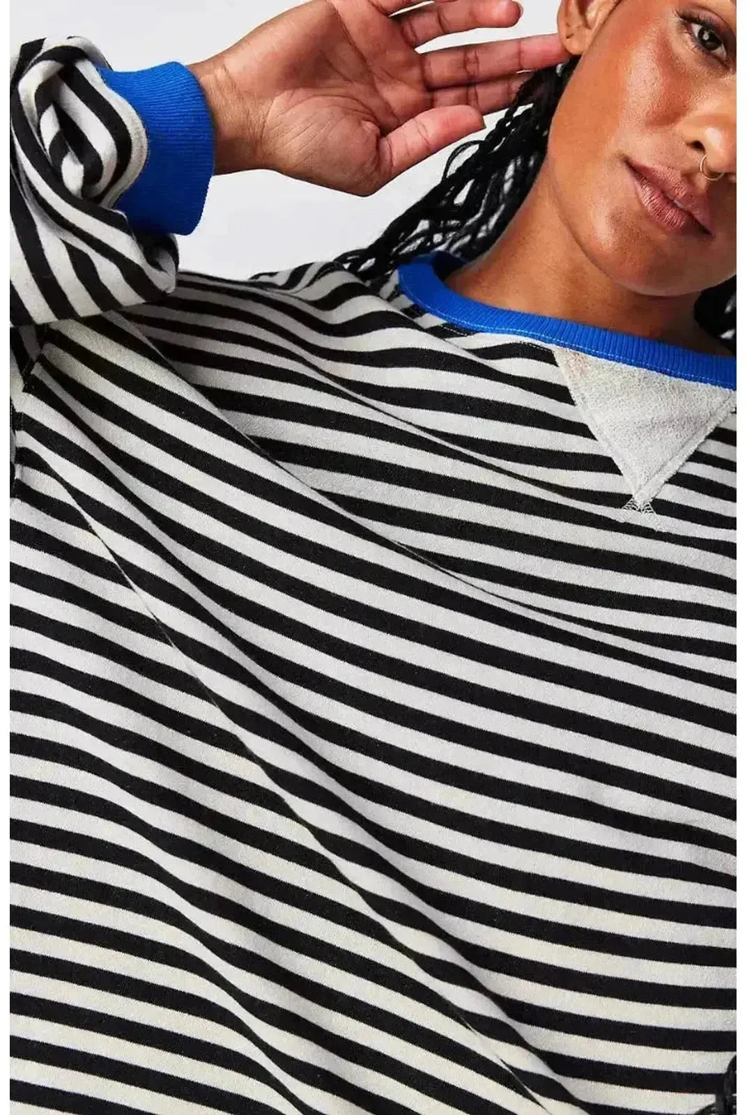 Sky blue oversized fall sweater from Lumina Wear, featuring a cozy, relaxed fit and soft knit fabric ideal for autumn.