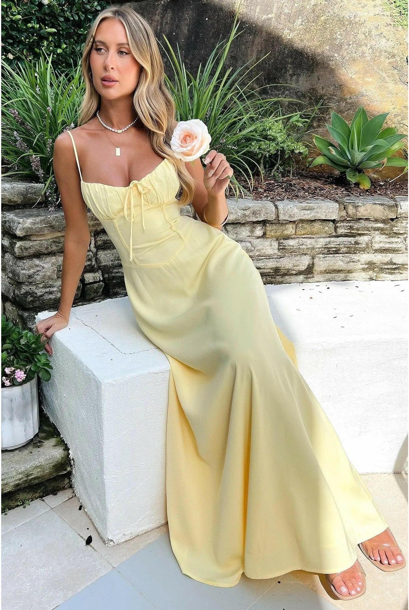 Maelys - Lace-Up Sleeveless Maxi Dress