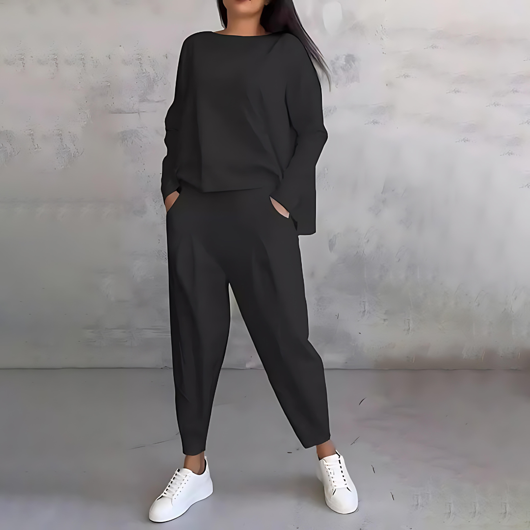 Black Maya women's lounge set with flowy top and tapered pants from Lumina Wear, comfortable and stylish for relaxed wear.