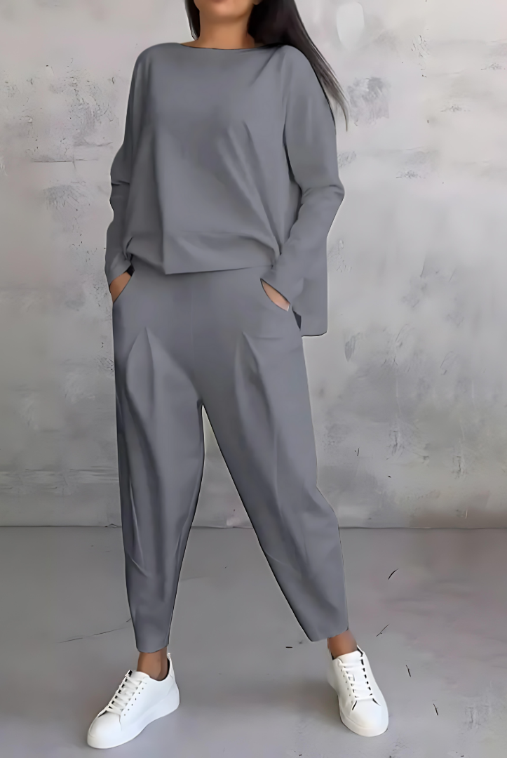 Black Maya flowy lounge set with tapered pants from Lumina Wear, featuring comfortable, relaxed fit for women.