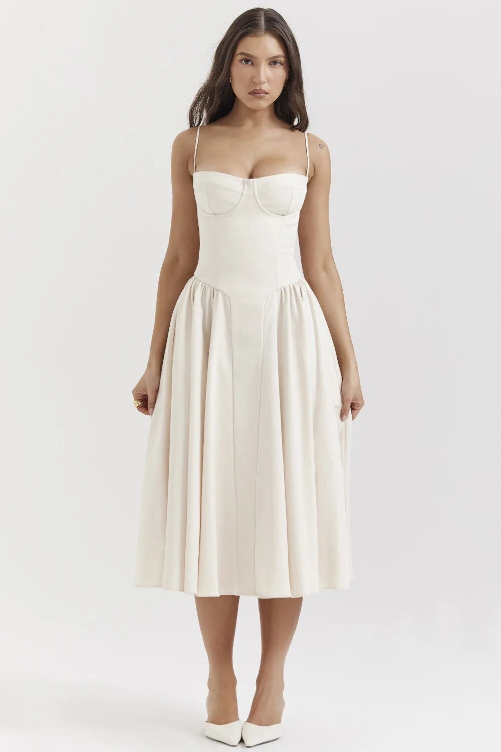 Lumina Wear Nova corset dress with sweetheart neckline in pink, featuring fitted bodice and elegant design for special occasions.
