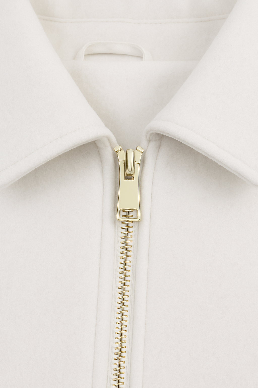 White Sophia Lumina Wear women's cropped zip-up jacket with functional pockets, stylish modern outerwear for women.