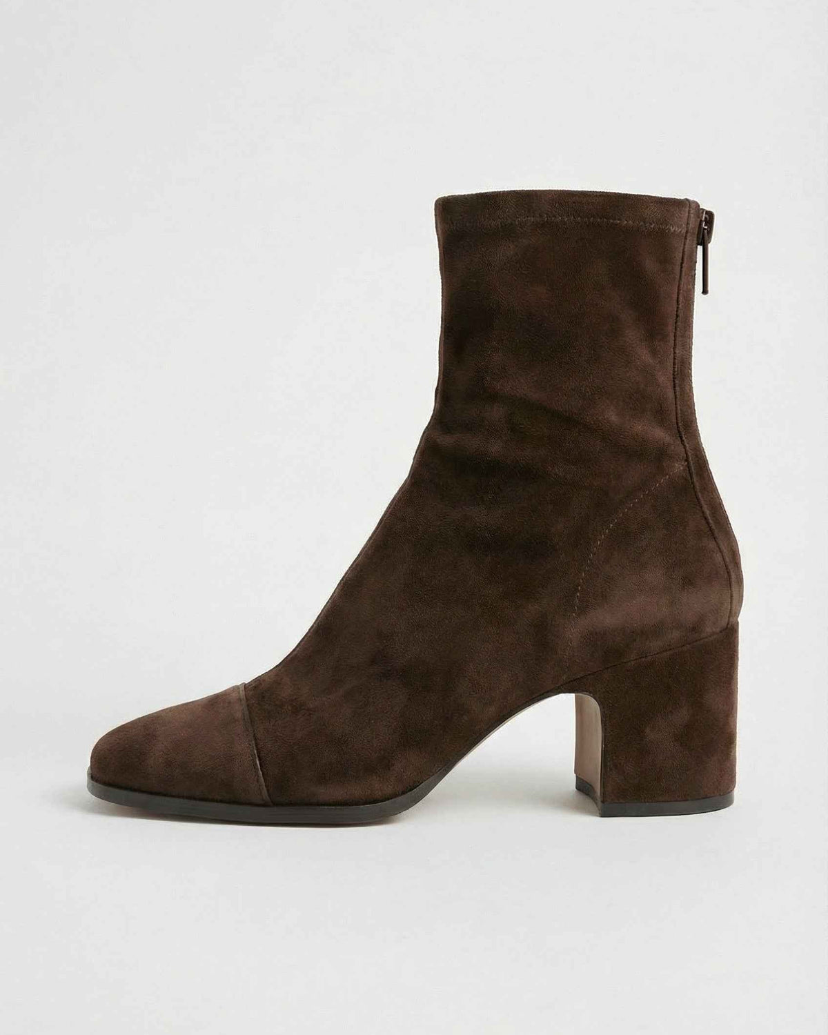 Dark brown Victoria Lumina Wear ankle boots with sleek block heels and stylish design, perfect for women's fashion footwear.