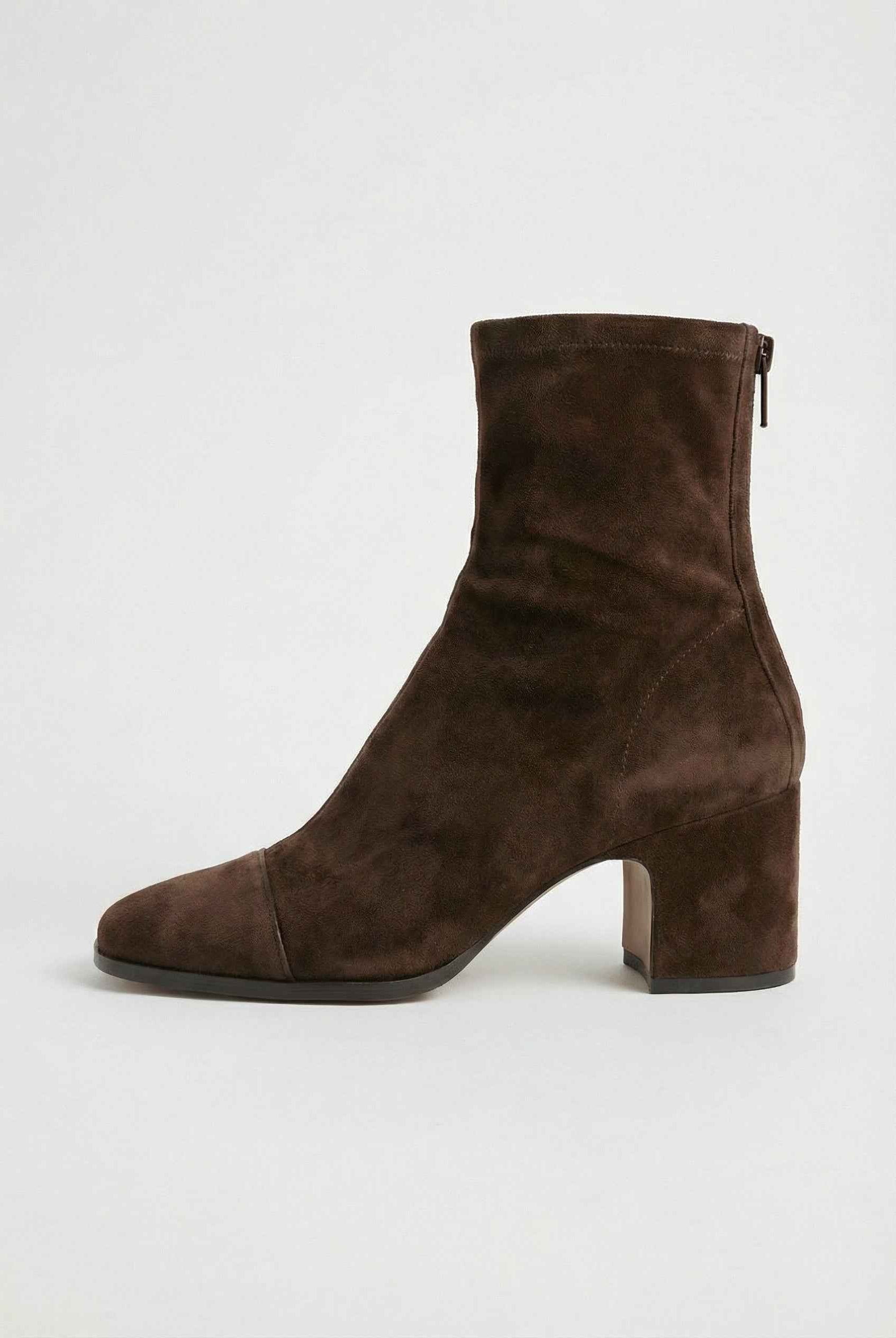 Dark brown Victoria Lumina Wear women's ankle boots with sleek block heels and stylish design.