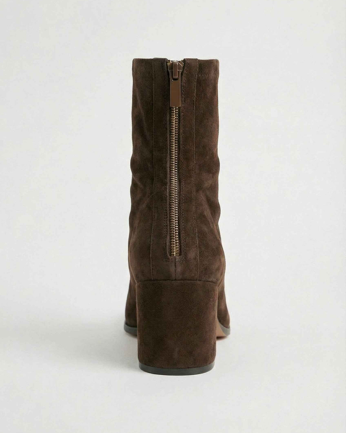 Dark brown Victoria Lumina Wear ankle boots with sleek block heels and stylish design, perfect for women’s fashion.