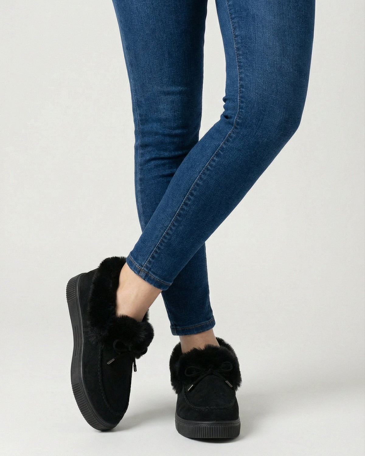 Victoria cozy black winter boots by Lumina Wear with warm lining, featuring lace-up design and durable sole for women.