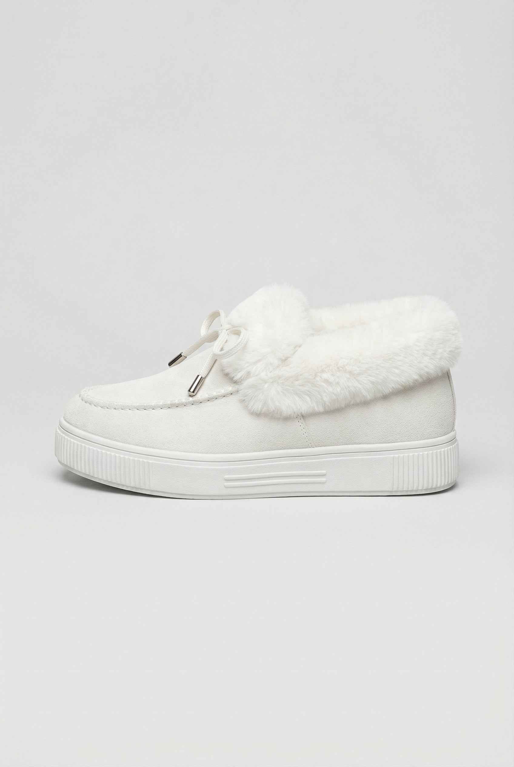 Victoria insulated winter boots by Lumina Wear with cozy lining, stylish design, white color, and size 35.