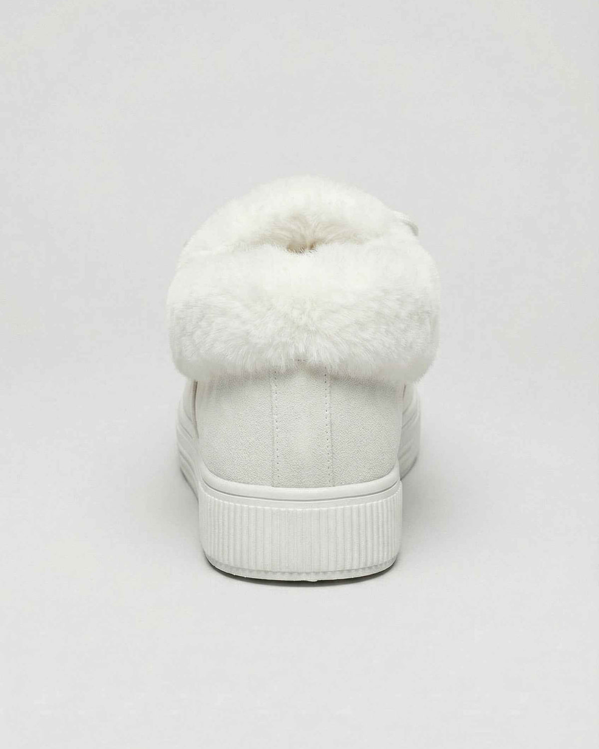 Lumina Wear Victoria insulated winter boots with cozy lining, stylish design, and white exterior, size 35.