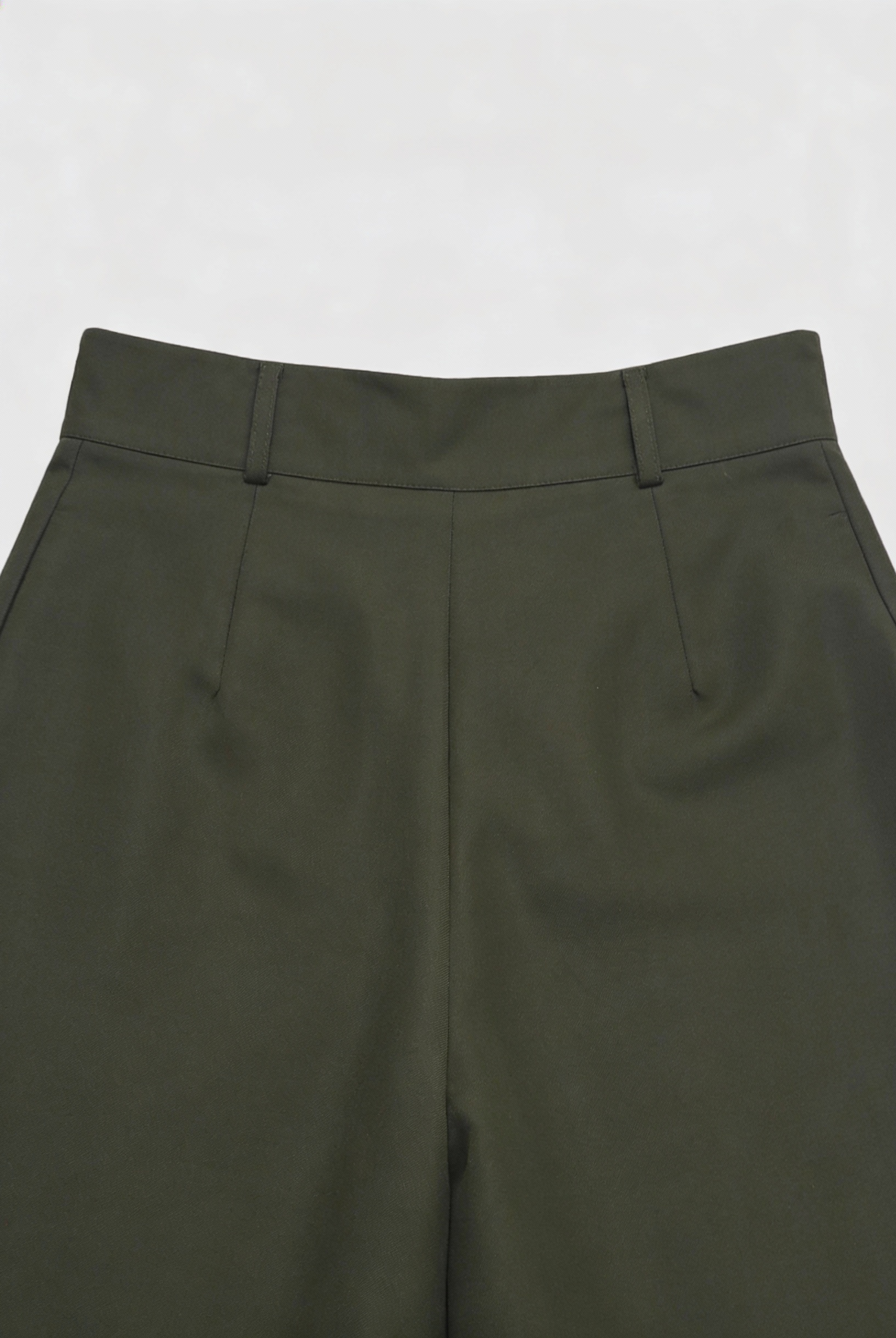 Victoria Lumina high-waisted wide-leg trousers for women in army green, tailored fit, stylish and comfortable for everyday wear.