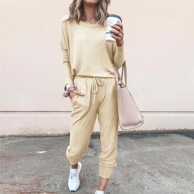 Emma cozy matching lounge set from Lumina Wear featuring a long sleeve top and joggers, perfect for relaxed, comfortable wear.