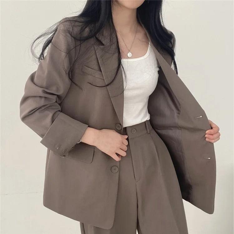 Lumina Wear Hailey tailored blazer and high-waisted trousers suit set, stylish business outfit with a modern fit.