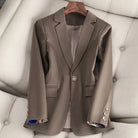 Lightweight Lumina Wear Valentina blazer with a sleek design, one-button closure, and classic fit, shown on a mannequin.