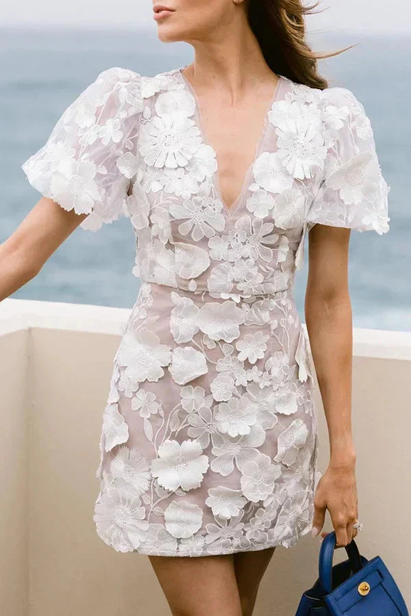 Elara | Mini Dress Fitted Silhouette - Lumina | Elegant & Trendy Elara | Mini Dress Fitted Silhouette - Lumina | Elegant & Trendy