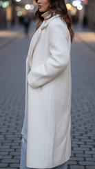 Odalys Lumina Vancouver textured wool-blend double coat in white, shown on a model, stylish winter outerwear for women.