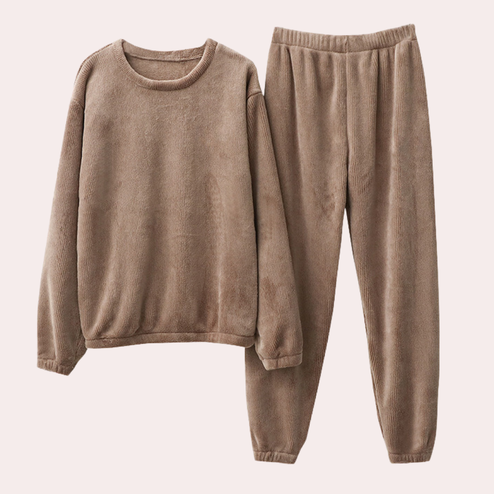 Lumina Wear Hailey ultra-soft fleece lounge set in brown, relaxed fit loungewear with cozy, comfortable fabric.