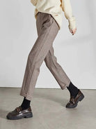 Gray high-waisted pencil trousers from Lumina Wear's Isabella collection, elegant tailored fit, suitable for professional or casual wear.