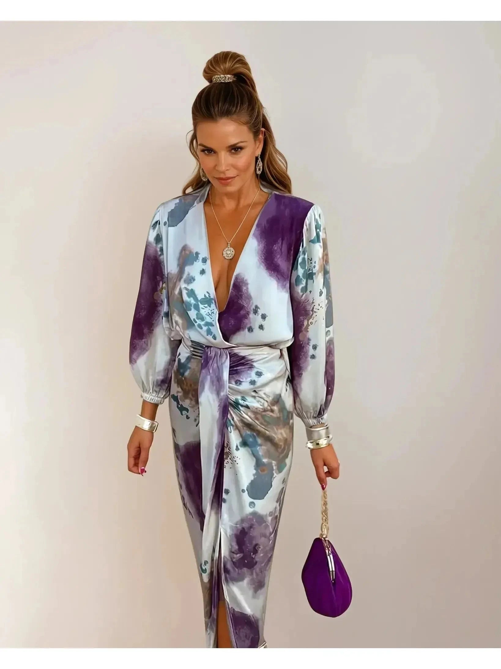 Elegant Lumina Vancouver Ilta Elegant Midi dress in S, featuring a stylish design and sophisticated silhouette.