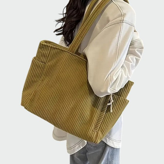 Lumina Wear Tilda chic minimalist tote bag in green with spacious interior, stylish handbag for everyday use.