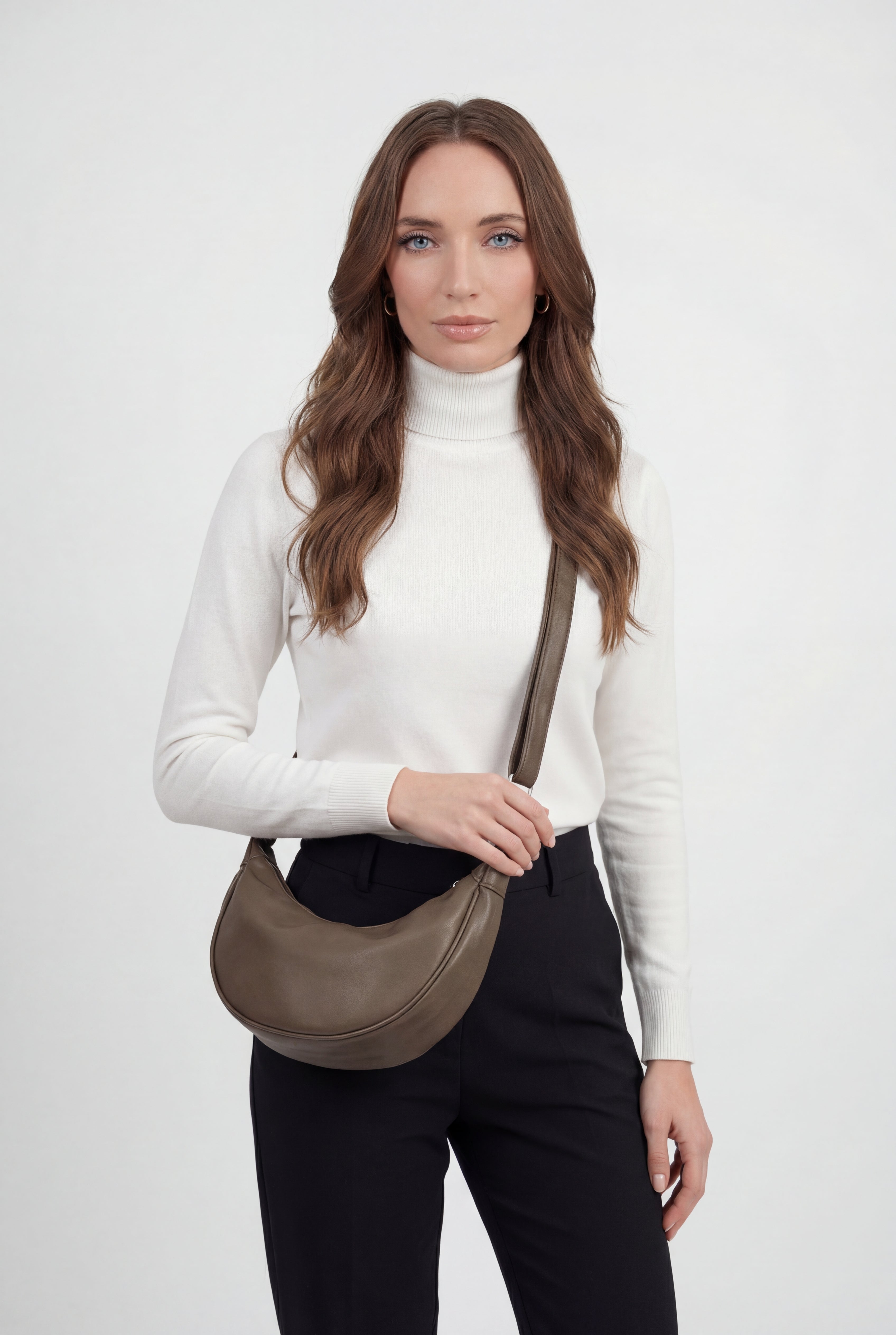 Lumina Wear Victoria black adjustable belt handbag with multiple pockets, stylish and functional for everyday use