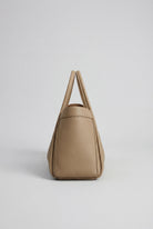 Lumina Wear Victoria black tote bag with spacious pockets, stylish handbag with ample storage for everyday use.
