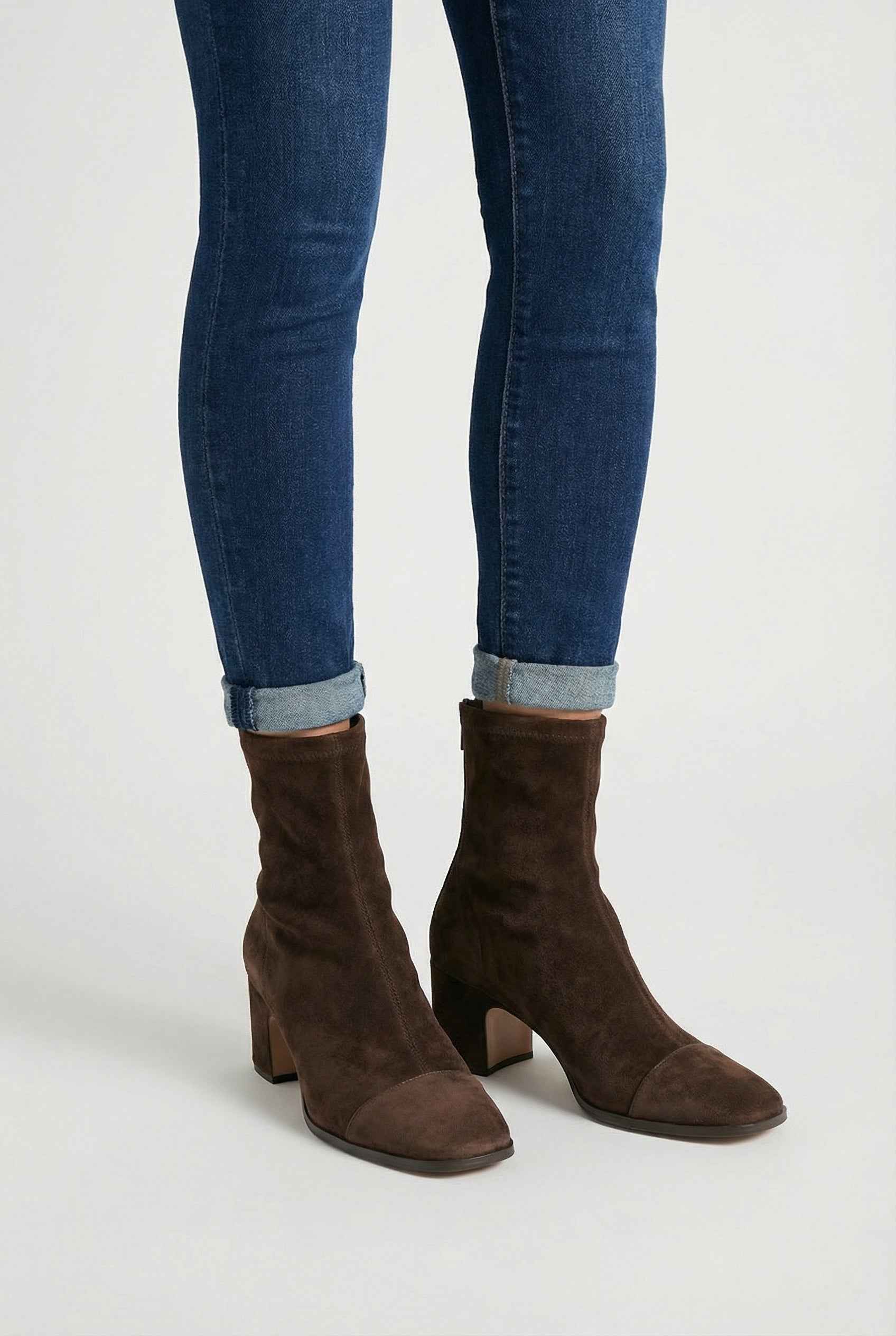 Dark brown Victoria Lumina Wear women's ankle boots with sleek block heels and modern design.