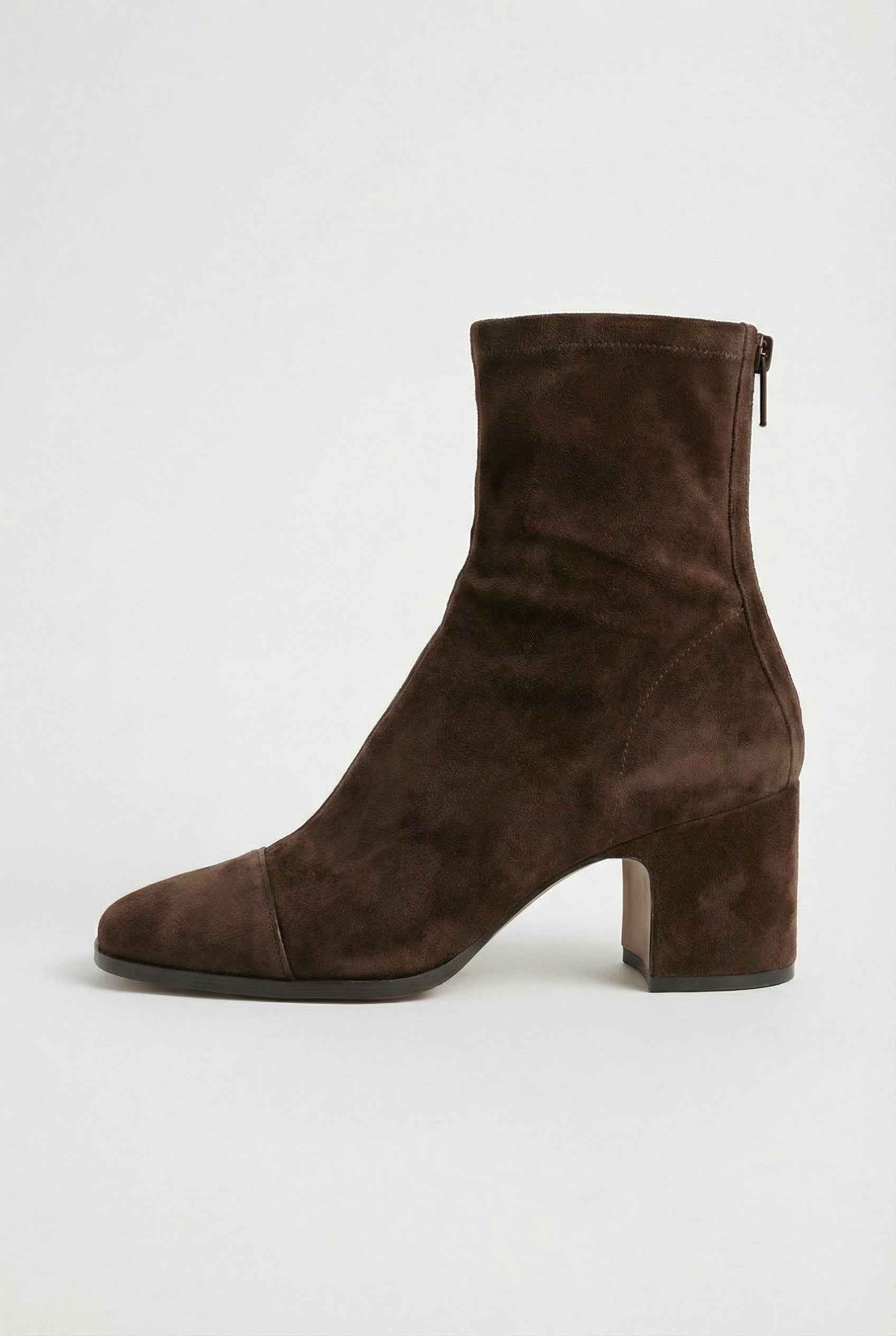Dark brown Victoria Lumina Wear women's ankle boots with sleek block heels and stylish design.