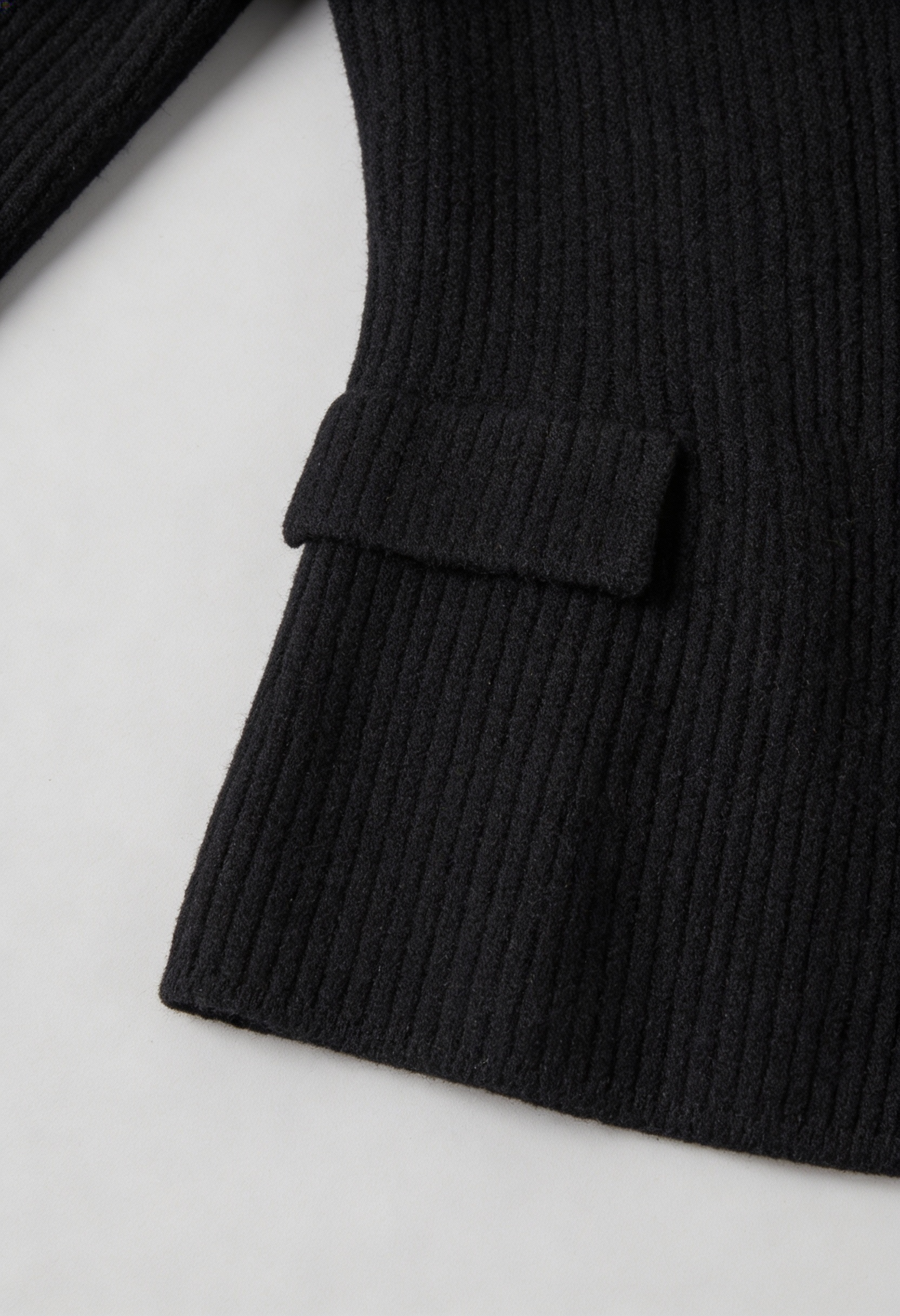 Victoria Lumina black knit cardigan with ribbed details, women's cozy knitwear, long sleeves and open-front design.