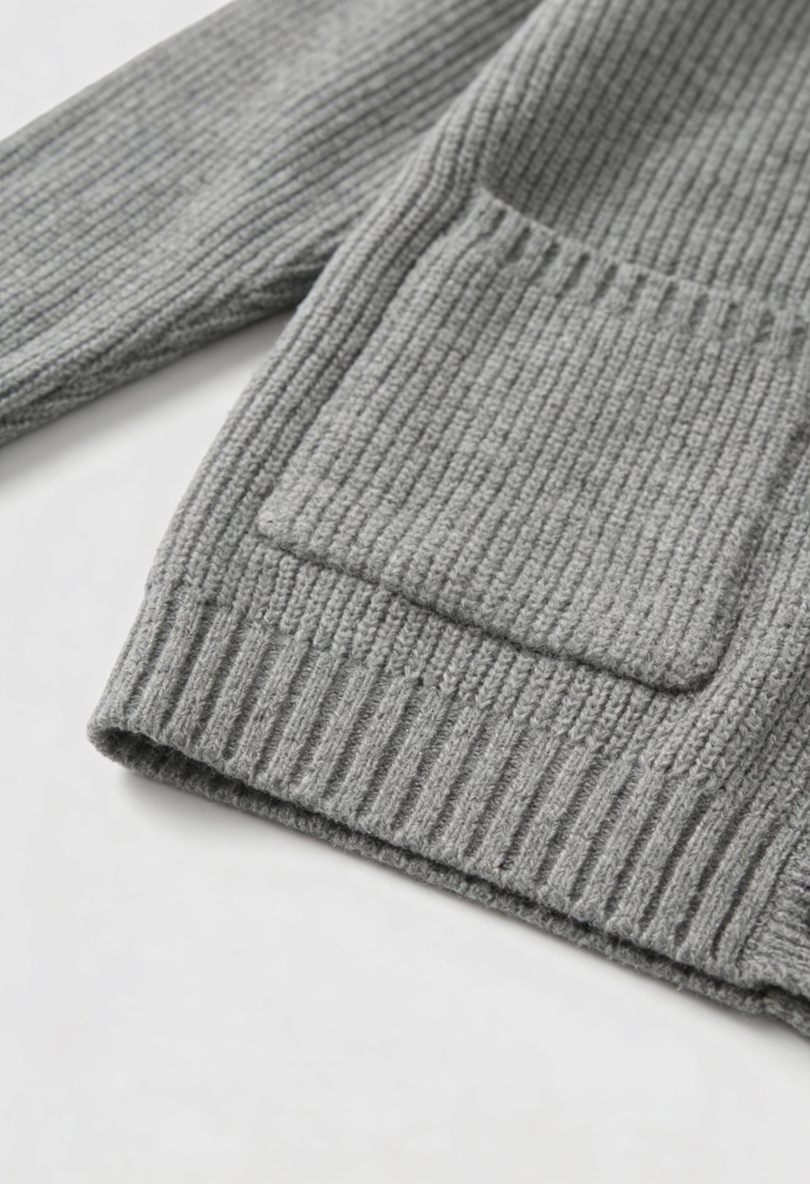 Grey Victoria Lumina Wear oversized long cardigan with ribbed details, cozy and stylish sweater for casual wear.