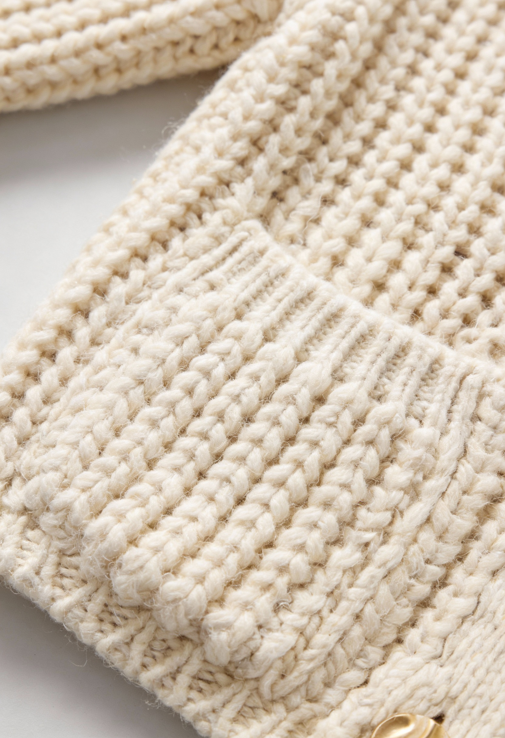 Lumina Wear Victoria cozy white long cardigan sweater with relaxed fit, featuring soft knit fabric and open front design.